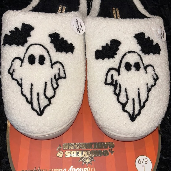 IN SEARCH OF COBWEBS & CAULDRONS GHOST SLIPPERS Medium 7 - Picture 2 of 2